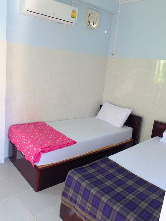 Penguin Hotel Kawthaung Extérieur photo