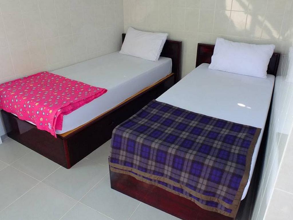 Penguin Hotel Kawthaung Extérieur photo