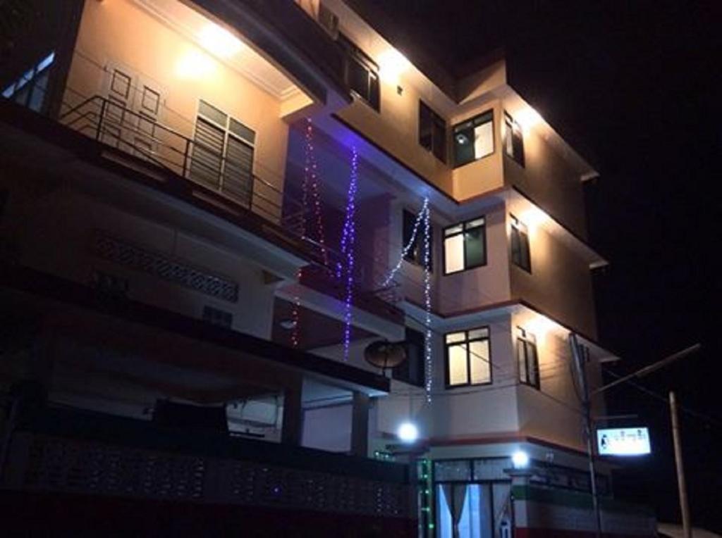 Penguin Hotel Kawthaung Extérieur photo