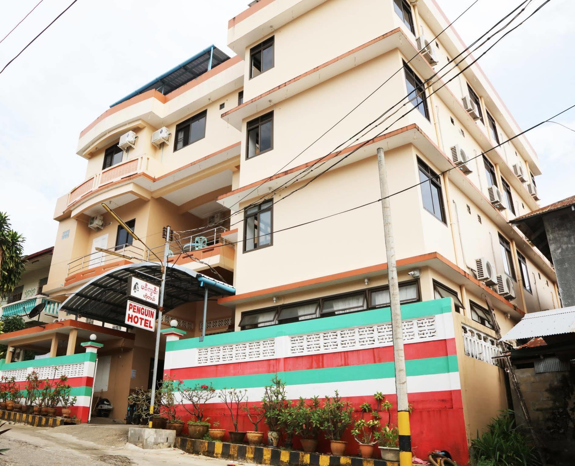 Penguin Hotel Kawthaung Extérieur photo